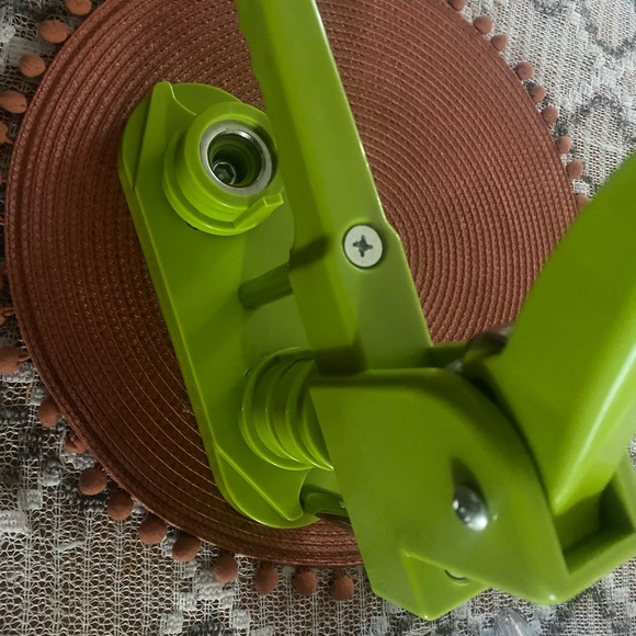 Green Button Maker Machine - Picture 2 of 3